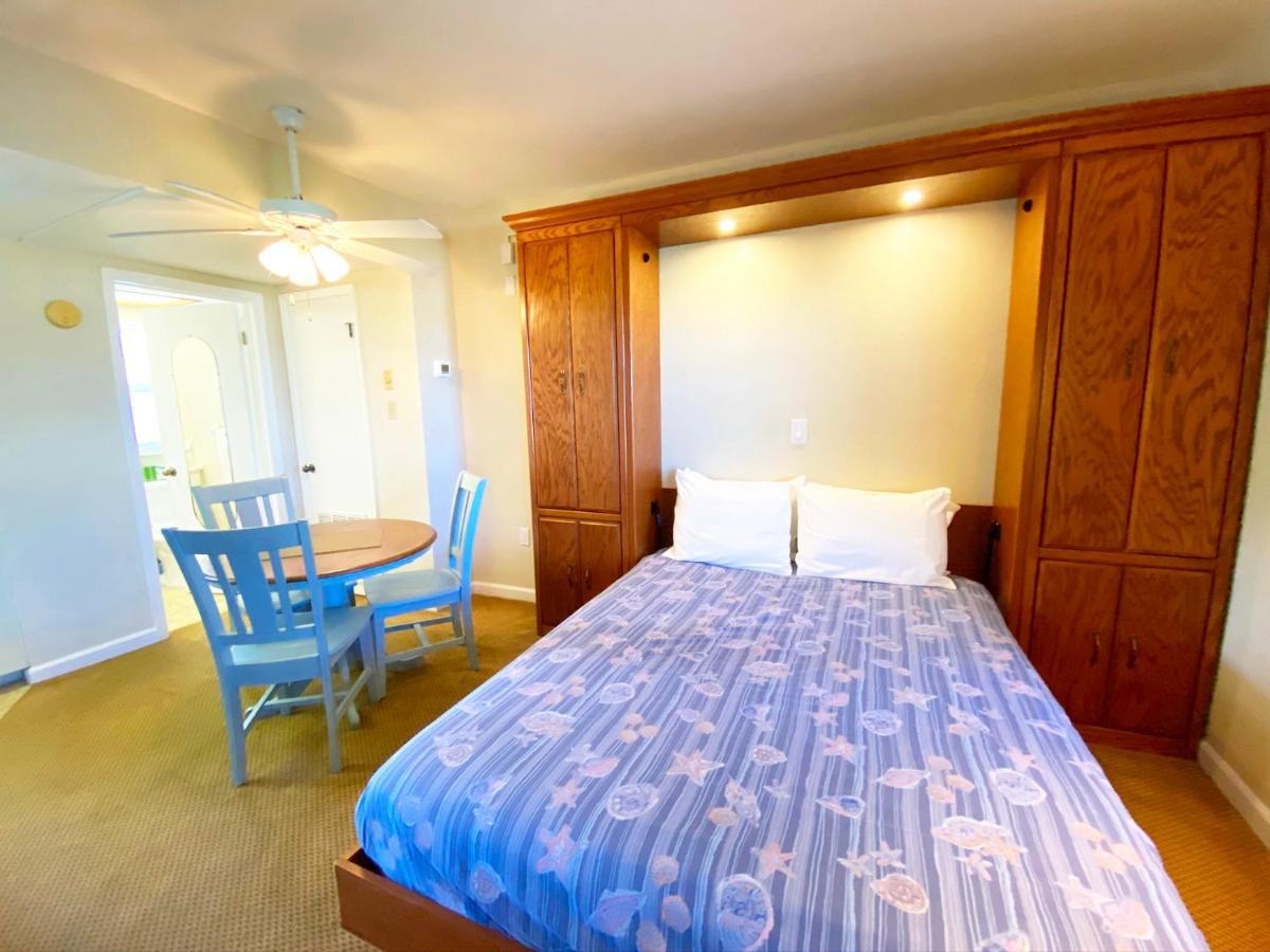 Aparthotel Camelot By The Sea à Tierra Verde Extérieur photo